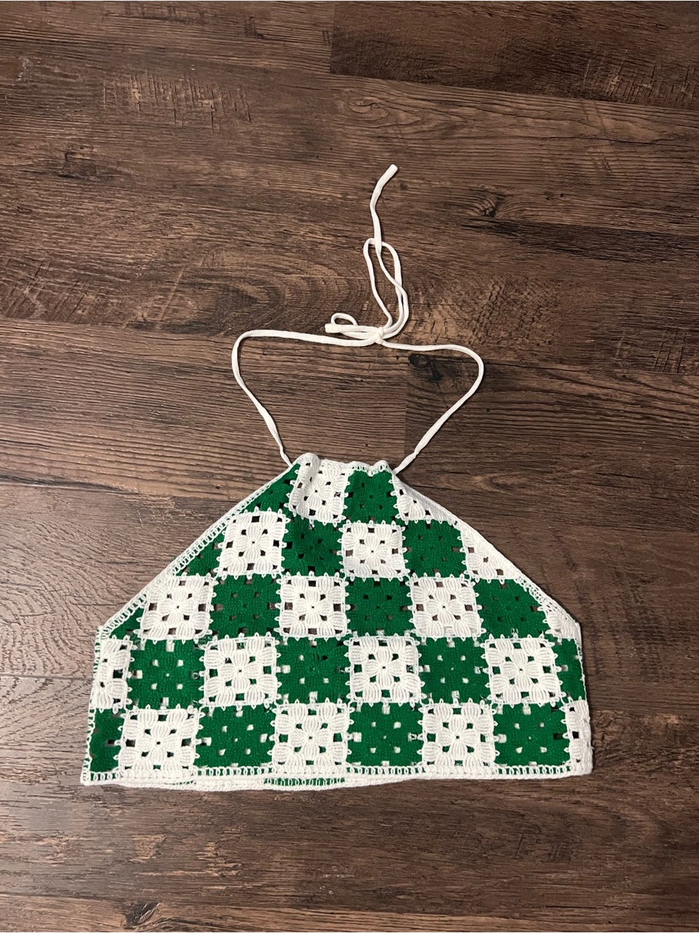 Fashion Nova Green & White Crochet Halter Top women medium NWT tie crop shirt